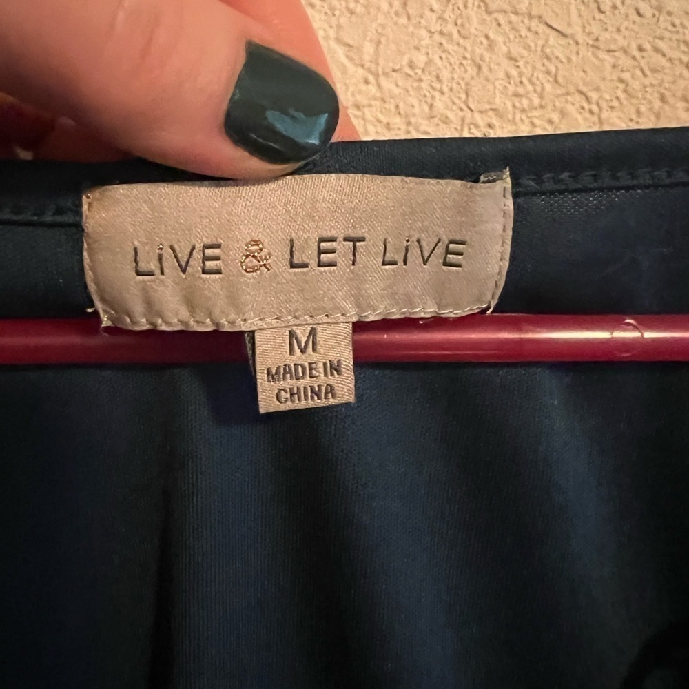 Live and Let Live Blue Lace Top Size Medium - Picture 4 of 6